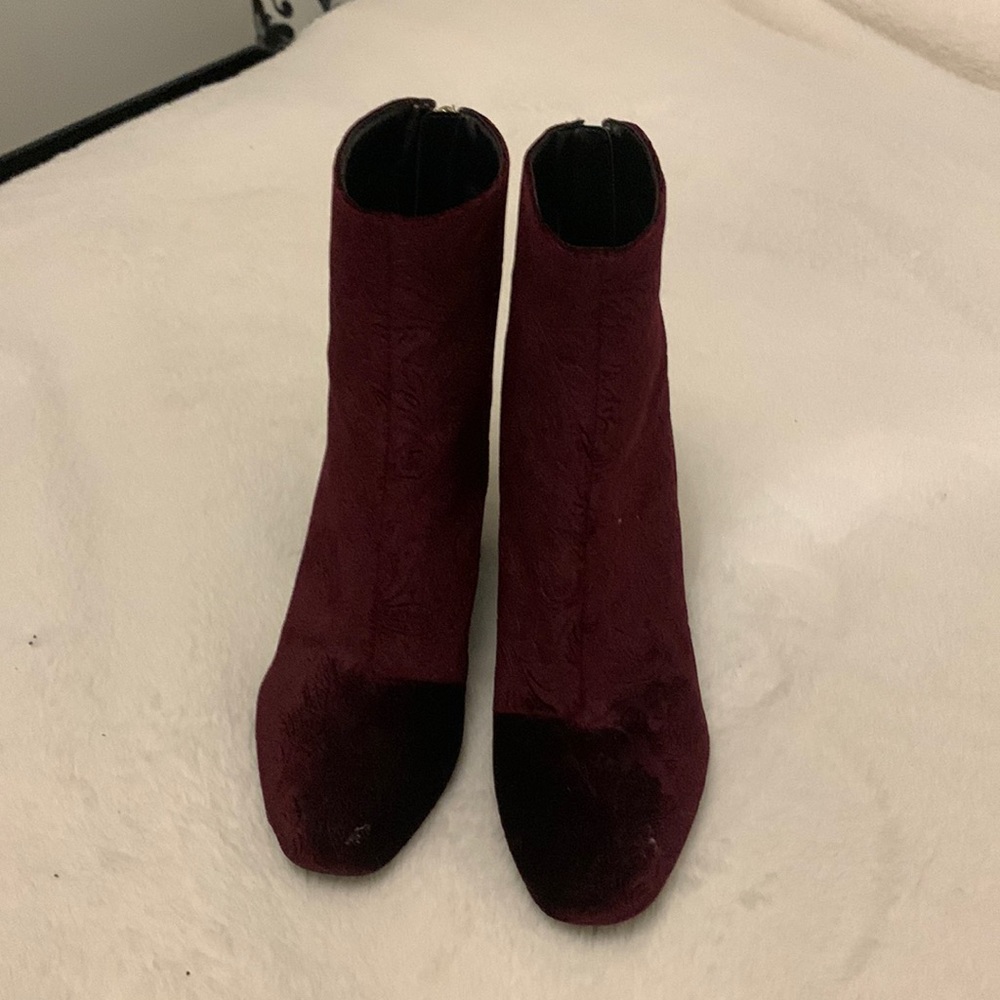 Jessica Simpson heel boots size 8 1/2